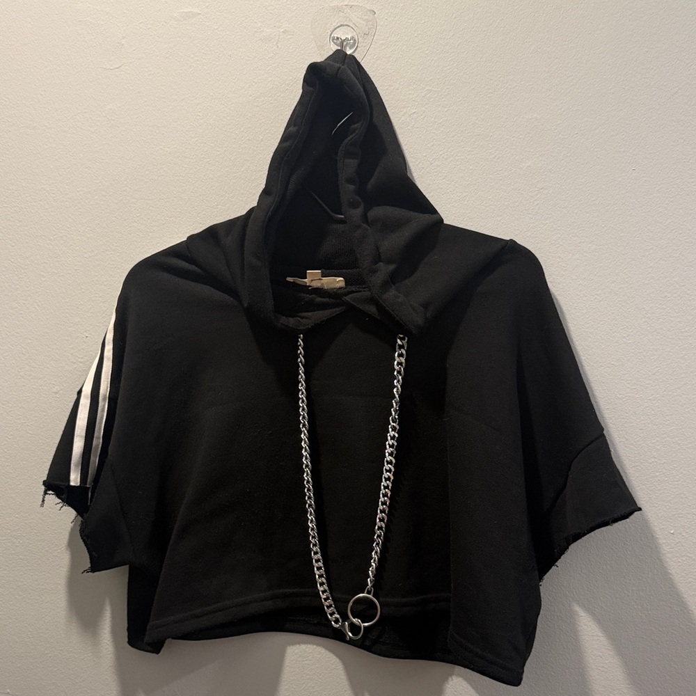 Hot & Delicious Black Cropped Hoodie with Chain Accent